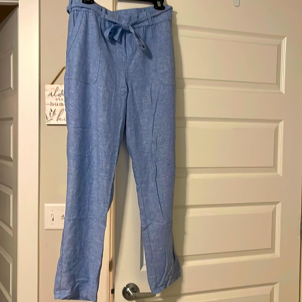 Comfortable linen sky blue pants with belt from NYC